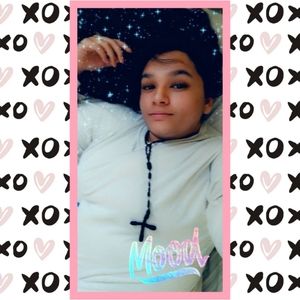 Meet your Posher, Danielle